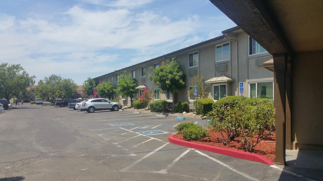 Super 8 By Wyndham Sacramento Hotel Exterior photo