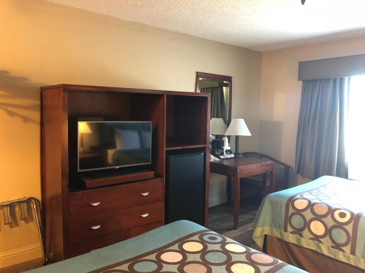 Super 8 By Wyndham Sacramento Hotel Exterior photo